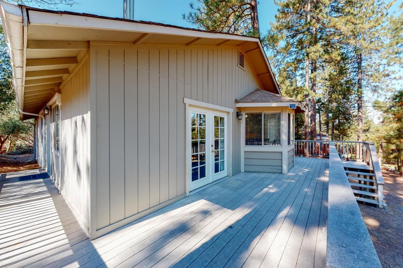 Holiday Chalet Groveland Exterior photo