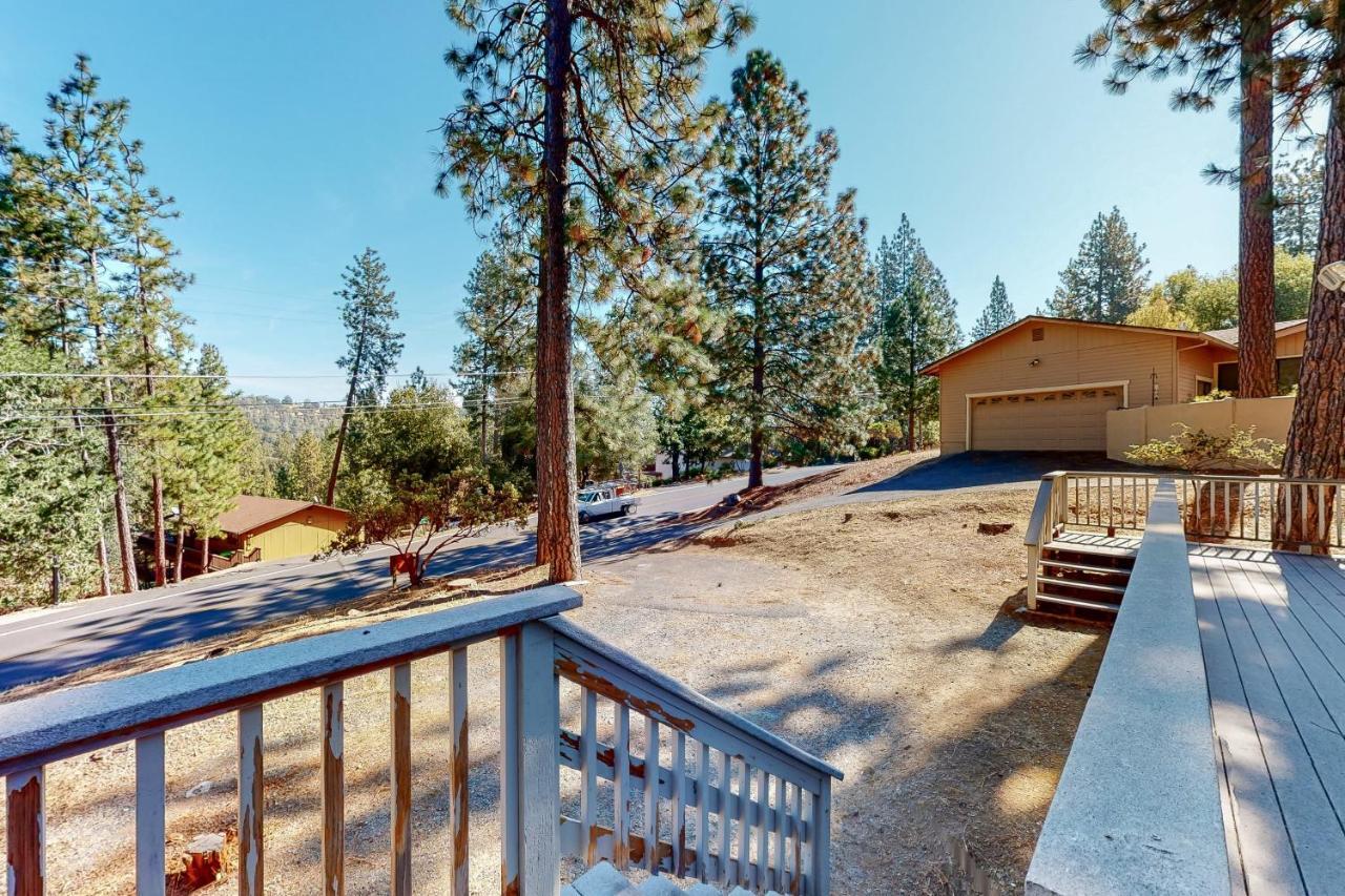 Holiday Chalet Groveland Exterior photo